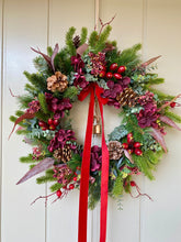 Load image into Gallery viewer, Christmas Hydrangea Wreath