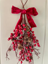 Load image into Gallery viewer, Christmas Berry Swag