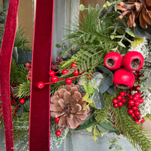 Load image into Gallery viewer, Very Berry Wreath - Large - Field & Rose
