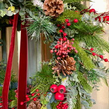 Load image into Gallery viewer, Very Berry Wreath - Large - Field & Rose