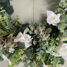 Load image into Gallery viewer, White Daffodil Wreath - Field & Rose