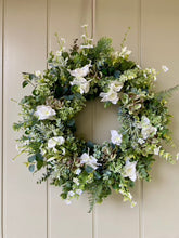 Load image into Gallery viewer, White Daffodil Wreath - Field & Rose