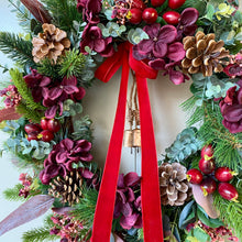 Load image into Gallery viewer, Christmas Hydrangea Wreath