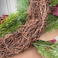 Load image into Gallery viewer, Christmas Magnolia Wreath