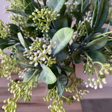 Load image into Gallery viewer, White Seeded Foliage Bunch - Field &amp; Rose
