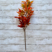 Load image into Gallery viewer, Faux Silk Maple Spray

