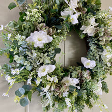 Load image into Gallery viewer, White Daffodil Wreath - Field &amp; Rose
