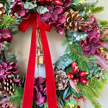 Load image into Gallery viewer, Christmas Hydrangea Wreath
