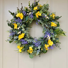 Load image into Gallery viewer, Daffodil Wreath
