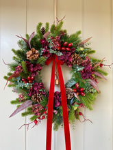 Load image into Gallery viewer, Christmas Hydrangea Wreath
