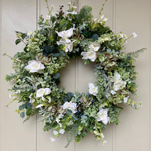 Load image into Gallery viewer, White Daffodil Wreath - Field &amp; Rose

