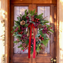 Load image into Gallery viewer, Christmas Hydrangea Wreath
