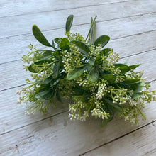 Load image into Gallery viewer, White Seeded Foliage Bunch - Field &amp; Rose
